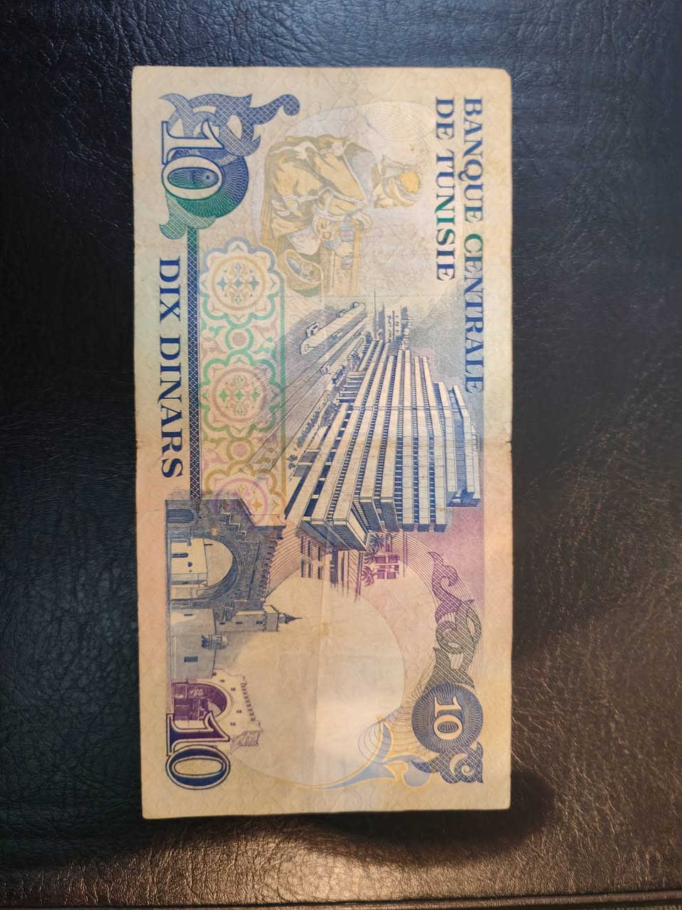 تونس الحبيب بورقيبه اصدار ١٩٨٣ نظيفه السعر ١٥ الف


**إذا كنت صاحب هذا الإعلان وتريد حذفه لأي سبب، رجاءا أرسل رسالة إلى الدعم الفني**