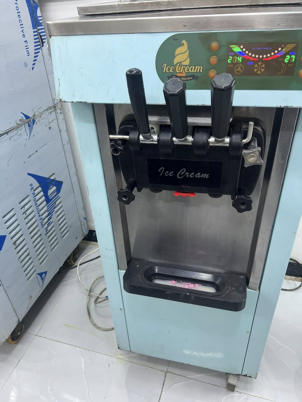 سلام عليكم مكينه سنكل فيز صيني اقتصاديه تحميد خير من الله ع فحص ع ضمان مكاني بغداد جدا نضيفه لاستفسار ***********
