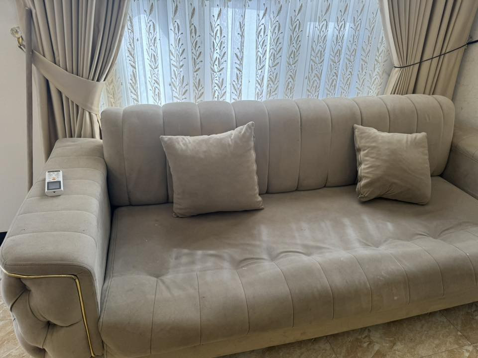 تخم تركي قلاب 
كرسي 2 
ثلاثية عدد 2 
ثنائية واحدة 
السعر 550 
***********
