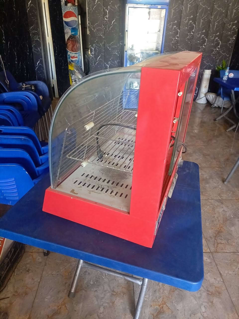 شوايه دجاج من شركه الفرحان الثقيل شغاله ماطور شغال ونضيفه 8شياش مع الفخات سعر 400وبيه مجال حمايه اربع بلانكات غاز جديده كلش سعر 300 وبيه مجال حمايه كنتاكي وكرسبي وهاي سوالف اخت الجديده سعر 200وبيه مجال قلايه ثلاث مدافع جديده مستعمله كم يوم سعر 300وبيه مجال *********** مكاني ديالى بعقوبة
