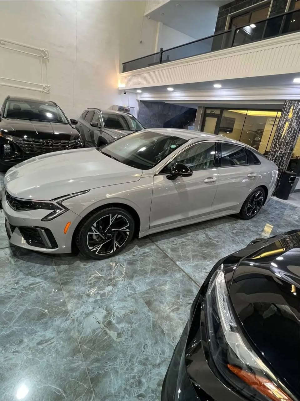 🚘 كيا K5 GTLINE موديل 2025 🚘
مرقم دهوك جديد

حساب كلين حادثها بسيط جدا 
ماشية 15,000 ميل قابل للزيادة

المواصفات
✔️ لون سمنتي
✔️ كشنات امامي تدفئة
✔️ بصمة + تشغيل عن بعد
✔️ داخل جلد أسود
✔️ كرسي سايق كهربائي
✔️ شحن وايرلس
✔️ رادارات أمامية وجانبية
✔️ أوتو بريك
✔️ LED أمامي وخلفي
✔️ شاشة كبيرة
✔️ ويل كب GTLINE
✔️ هندبريك دكمة
✔️ Drive Mode
✔️مكينة 2500GDI
✔️ حساسات
✔️ ومواصفات إضافية كثيرة

📞 للتواصل والاستفسار :
*********** 

📍العنوان : دهوك
