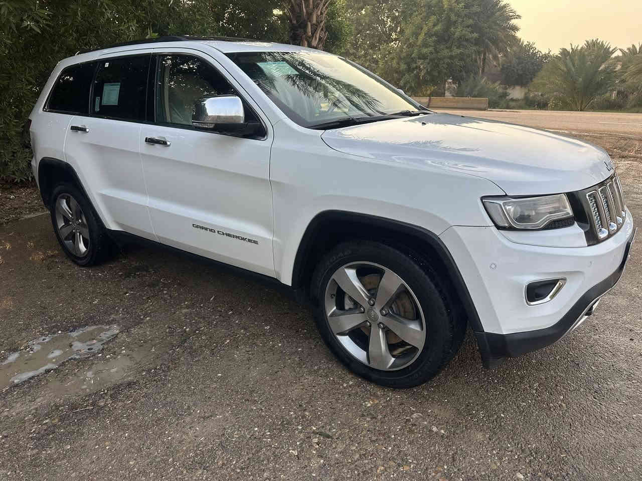 السلام عليكم..
جيب شيروكي لمتد فول
مواصفات موديل 14 خليجي رقم بغداد بسمي
ماشيه 106
مكفوله من عده جاملق امامي
صبغ فقط اثر شخوط بدون اي
ظرر السعر 227 مجال بصيط
العنوان الديوانيه قظاء غماس
***********
***********
