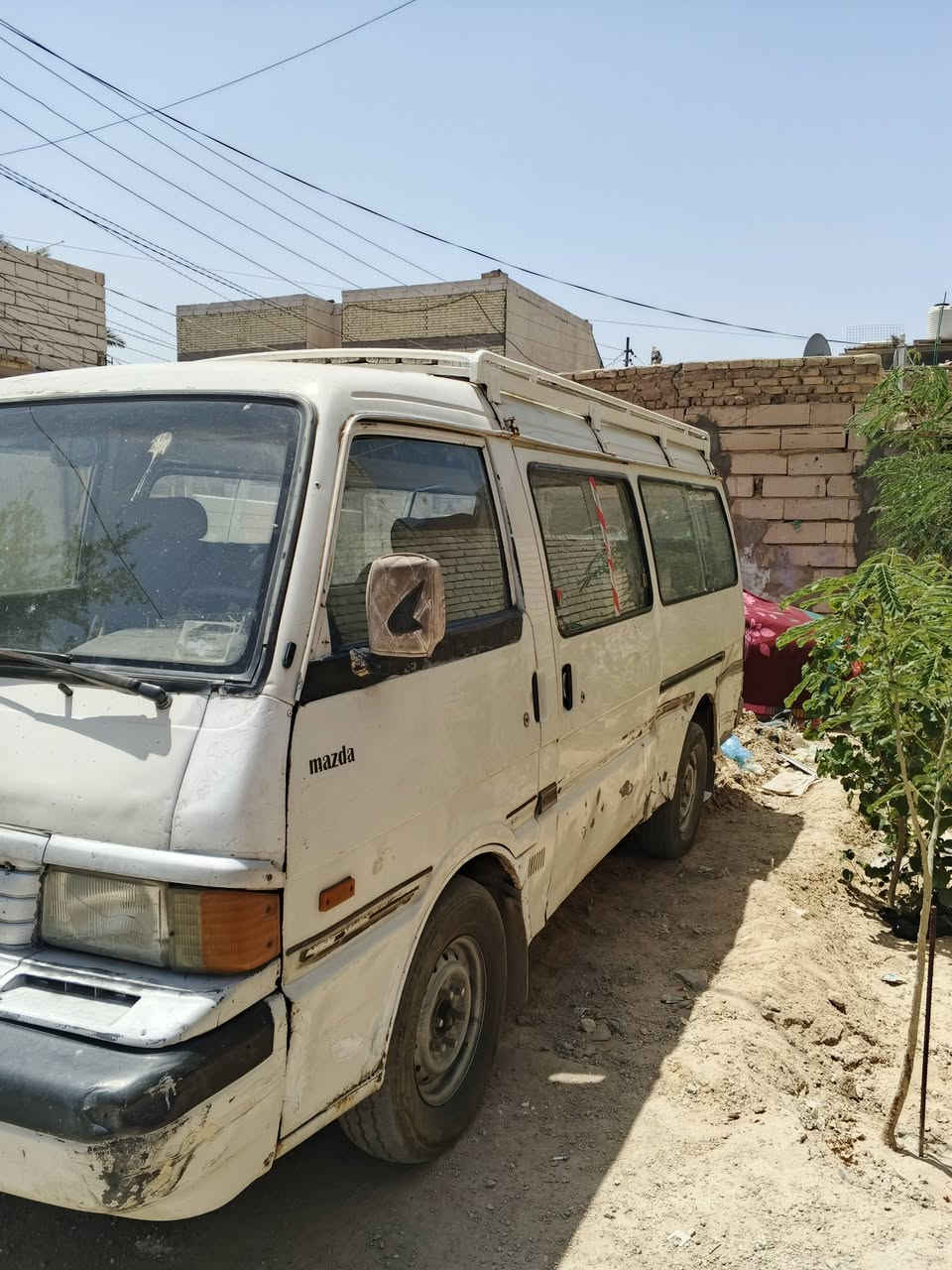 سلام عليكم للبيع كيا مازده 14 نفر مكينه وكير وكسن مكفوله حداديه نص عمر باج جديد تدخل كراج خط حي الحر سنويه لل2029 شعار بل تكمه اصوليه سياره وكاله عامه بيها سعر 50 رقم الهاتف***********
