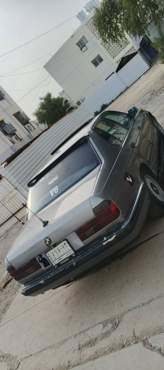 السلام عليكم اعاده النشر بسبب الوعود الكاذبه بيم 735 مديل 93سياره كيرمحرك فورت شرط طياره صدر جيدي كهربايات كلهه شغاله سياره احله من الصور بيع او مراوس الاستفسار ***********
