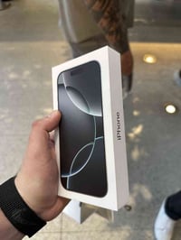 آيفون ١٦ برو ماكس • ٢٥٦ • بطارية ١٠٠٪