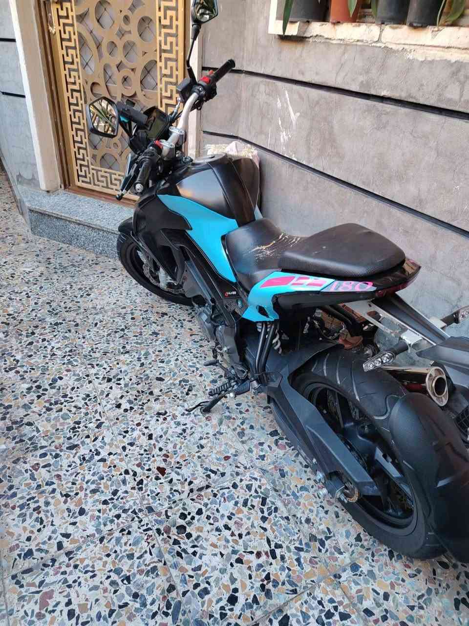 السلام عليكم لل بيع دراجه بنلي موديل 24محرك 180سرعه 140. دراجة حلوه ونضيفه ومكينة بلاد بجيس مكاني بغداد الدورة سعرها مليونين و٨٠٠   رقم وسنوية شمالية  ترهم مراوس بوكسر وبيه مجال


**إذا كنت صاحب هذا الإعلان وتريد حذفه لأي سبب، رجاءا أرسل رسالة إلى الدعم الفني**
