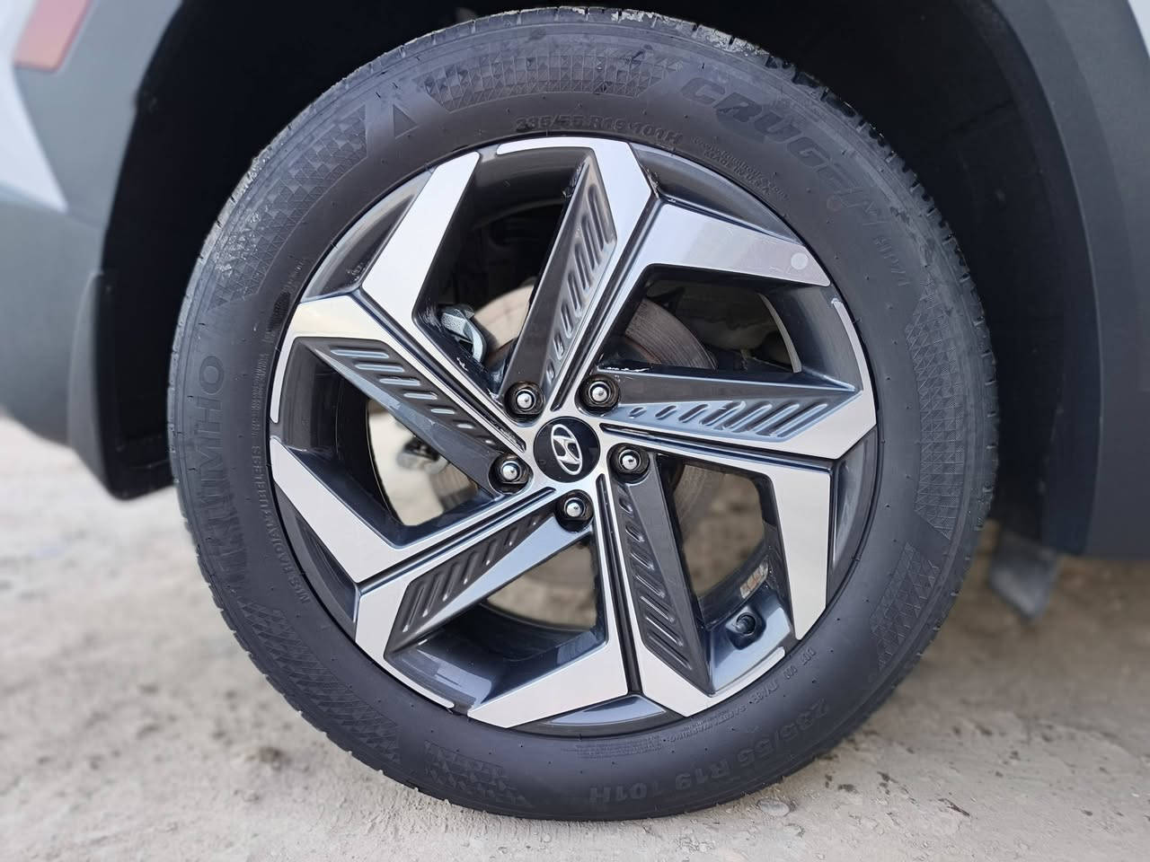 توسان موديل 24 كتاب شهداء للبيع رقم ابو اسامينا الاستفسار على هذا الرقم(***********)
