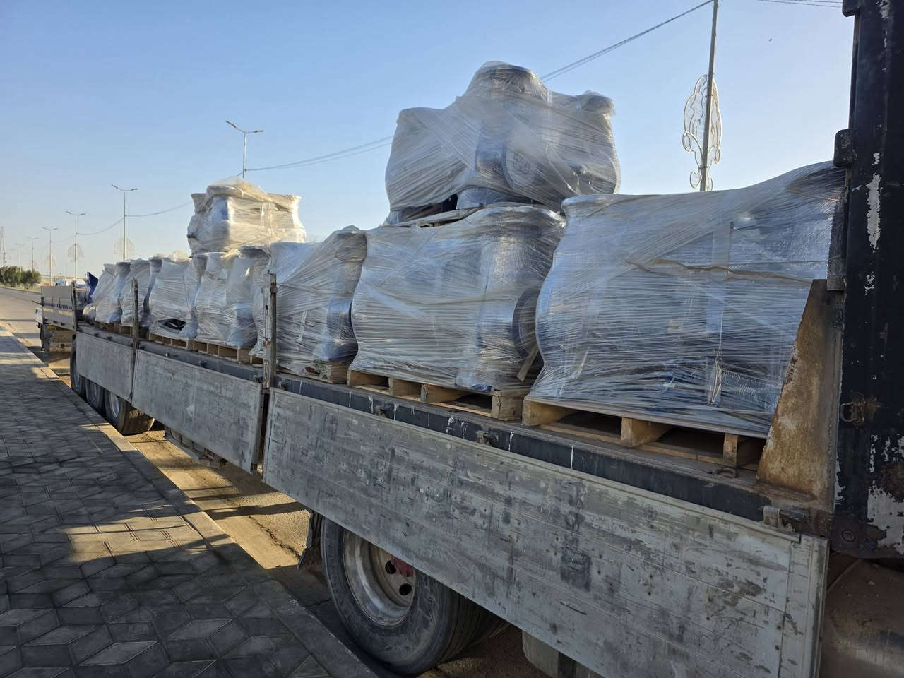 تعلن شركة الساير 
مضخات إيراني ٨في٨ 
شفت ٤٢ 
#السعر ٦٠٠ ألف دينار 
العنوان بابل ناحية الشوملي قرب الدفاع المدني 
***********
***********
