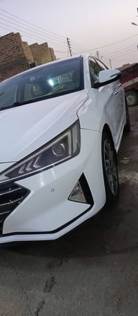 انترى 20 خليجي كفاله عامه  رقم بغداد  مكينه 2000  كير AT  تبريد حداديه...