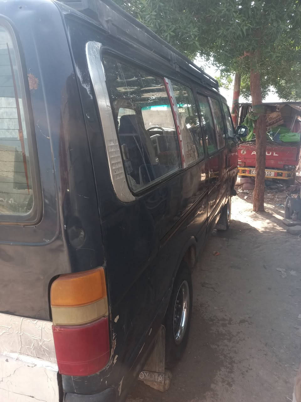 السلام عليكم هايسة للبيع او مراوس موديل ٩٣ رقم بغداد أنكليزي حمل بسمي سنوية لغاية ٢٠٣٠ مكاني بغداد *********** مكينة ونجي ٤ سلندر كير عادي
