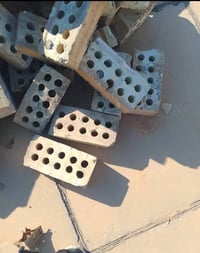 طابوق تفليش • للبيع