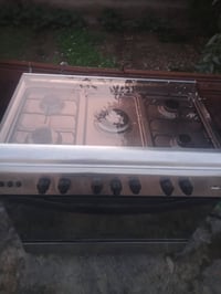 للبيع طباخ  شغال على فصح للتواصل فقط على رقم الهاتف 07818484798