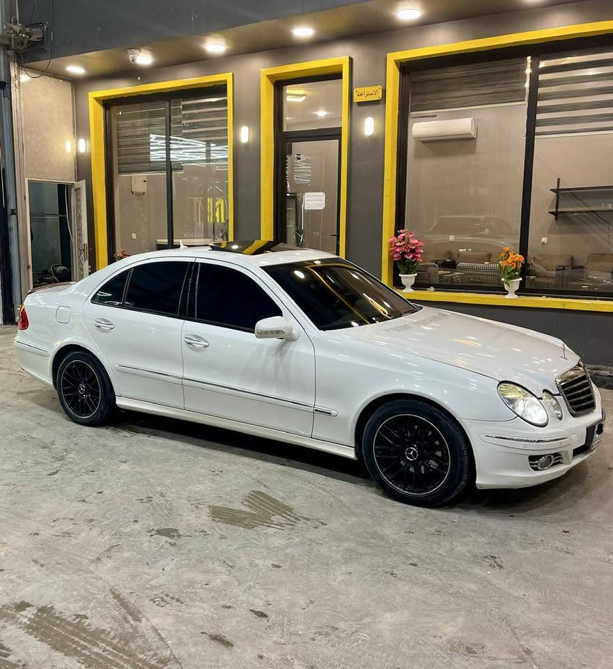 مارسدس W211 E350 2007
وكالة خليجية ELEGANCE
اللون ابيض داخل جلد عسلي 
مكينة ٦ سلندر ٣٥٠٠ تنفس طبيعي 
كير ٧ نمر وضعية سبورت وكمفرت 
نظيفة جدا سيرفس كامل صفر مسج 
وكالة خليجيه بدون حادث   
دفع خلفي المرغوب، تحكم ستيرن
ستيرن كهرباء ، فتحة ، برده خلفية كهرباء 
لايت داينمك ، بلوجكتر سمارت 
زراك لايت ، جام ازرق اوتو 
كشنات جلد كهرباء خزن ميموري
حساسات امامية خلفية ، اوتو هولد
ويل ١٧ ، تاير عالي ، صدر جديد 
ارضيات شركة تبريد ثلج 
 بدون اي نقص 
رقم بغداد باسمي
العنوان بغداد
 سعر $١٥٨
تواصل ***********
