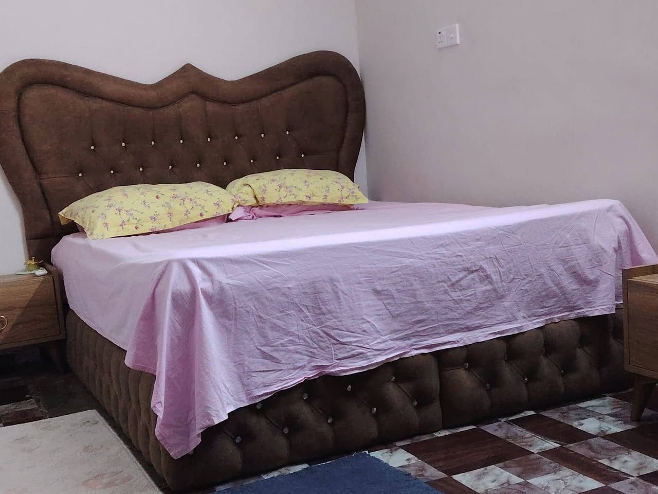 غرفة تركي اصلي
مكونة من 6 قطع
مستخدم قليل
للبيع 625 الف


**إذا كنت صاحب هذا الإعلان وتريد حذفه لأي سبب، رجاءا أرسل رسالة إلى الدعم الفني**