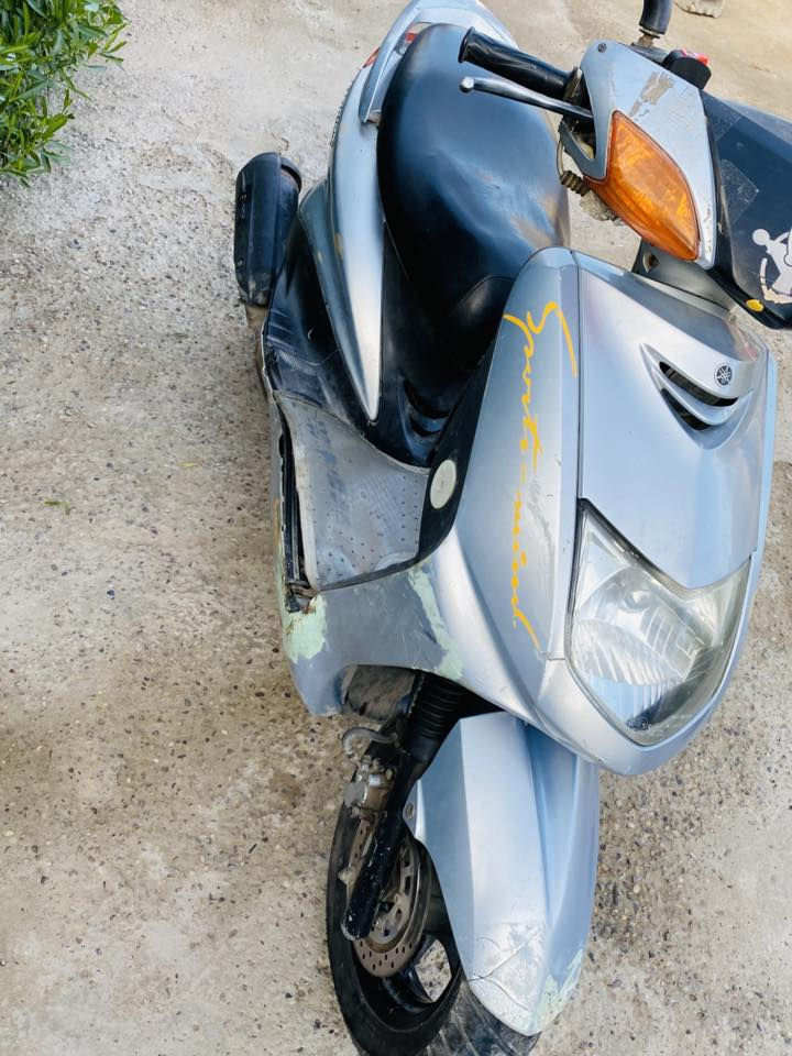 السلام عليكم دراجه سكنس نثيه للبيع او مراوس دراجه شغاله سلف هندر وكهربائيات بس تدخن محتاجه تجفيت المكان المقداديه  الصدور
السعر ٢٧٥وببها مجال. تواصل واتساب  📞 ***********
