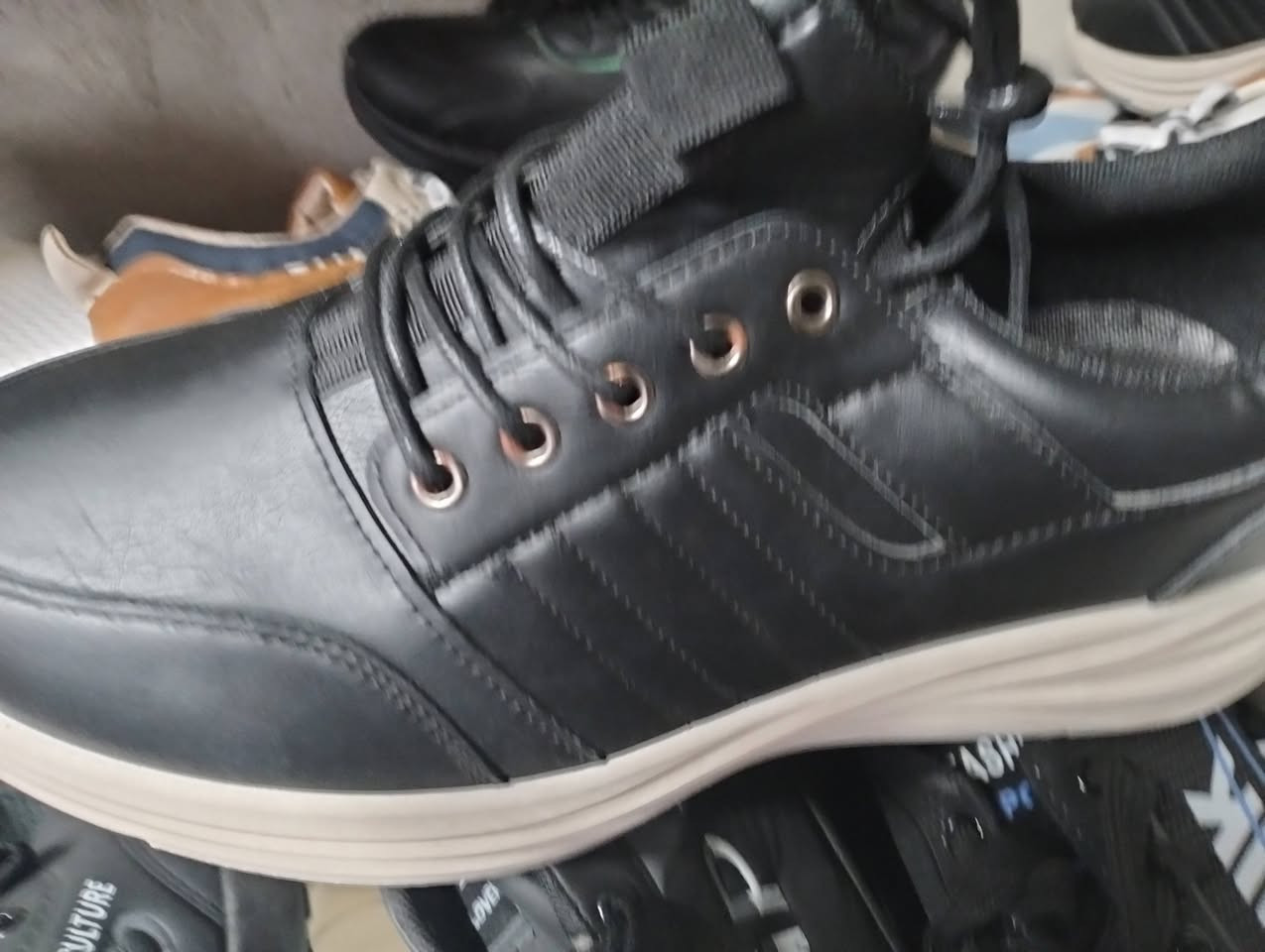 باله جديده درجه اولى حي التحرير مقابل جامع ال البيت بل فرع السايدين مال قوزي الصقال اول شارع عل يمين اي استفسار عل وات ساب أو مازنجر رقم ***********
