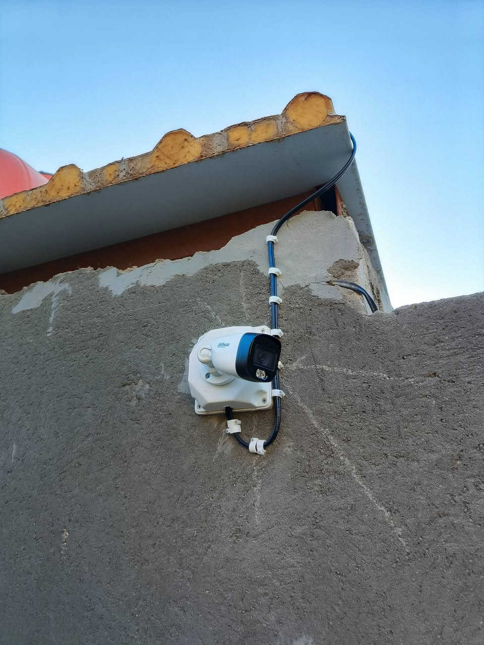 ​هل تبحث عن الدقة والأمان في التنفيذ؟ نحن نوفر لك حلولاً احترافية وشاملة في مجالات التأسيس والصيانة:
⚡ 1. عالم الكهرباء (تأسيس وصيانة):
​تأسيس كهرباء المنازل والبنايات والمحال التجارية وفق المخططات الهندسية.
​فحص وصيانة الأعطال الكهربائية المعقدة وترتيب "البوردات" بنظام حديث.
​📸 2. منظومات الكاميرات (تأسيس وصيانة):
​تنصيب وتأسيس أحدث أنواع كاميرات المراقبة (IP & Analog).
​ربط المنظومة على الموبايل للمراقبة عن بُعد من أي مكان في العالم.
​❄️ 3. السبالت وأجهزة التبريد (تأسيس وصيانة):
​تأسيس دفن (أنابيب النحاس) وتجهيز المنازل قبل اللبخ.
​نصب، تنظيف، شحن غاز، وصيانة عامة لجميع أنواع السبالت.
​لماذا تختارنا؟
✅ خبرة طويلة وعمل متقن يضمن لك الراحة.
✅ استخدام أفضل المواد والمعدات في التنفيذ.
✅ التزام تام بالمواعيد ودقة في التفاصيل.
​📍 خدماتنا متوفرة في كربلاء فقط.. لا تتردد بالاتصال.
📞 للحجز والاستفسار:
***********
