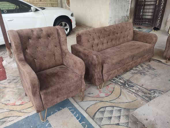 سلام عليكم البيع تخم تركي 10 مقاعد نظافة 100/100 السعر تصال يوجد توصيل مكاني حي اور  سبع قصور شارع ابو علي الرقم ***********
