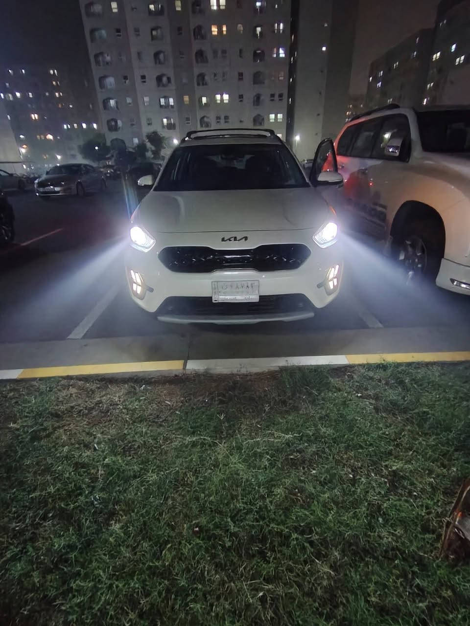 السلام عليكم ورحمة الله وبركاته 🌹
كيا نيرو 2022 هايبرد اعلى فئة تورنك حادثها تبديل قبق جنطة نفس اللون وبارد بسيط بالجاملغ الخلفي  السيارة بدون قطرة صبغ حتى الدعامية مبدل نفس اللون بجم كبس السيارة على وضع الشركة ايرباكاتها كلهن سليمات ماشية 75mi(ماشية بامريكا 41 الف) رقم بغداد محرك 1600 تنفس طبيعي كير dct رياضي 🚀 
اقتصادية جدا ⚡
تبريدها ثلج❄️ 
المواصفات 
فتحة سقف 
تشغيل عن بعد
بصمة تشغيل +بصمة ابواب 
اشارات ترحيب 
مري كهرباء (شفط)+اشارات بالمري
لايتات زنون 
كشافات ضباب
لد نهاري 
اشارات LED
كشنات جلد +كشن السائق كهرباء
شاشة كبيرة +ابل كار بلي +نظام ملاحة GPS+كامرة خلفية دوارة
اوامر صوتية
فول تحكمات ستيرن 
عداد سرعة ديجتال 
انارة داخلية 7 الوان 
شاحن لاسلكي +منافذ USB
هاند بريك دكمة 
Auto Hold
قيادة ذاتية
رادارات خلفية +جوانب +امامية
حساسات خلفية+امامية
حمالات سقفية
سستم صوت harmn kardun
قطعتين تبريد +تبريد مناخين منفصل 
تحديد مسار 
نظام تزحلق 
ثلاث انظمة قيادة نورمل +سبورت +ايكو
ويلات رياضية حجم 17
السعر 145 وبيها مجال للطيبين
مكان السيارة بسماية للاستفسار ***********
