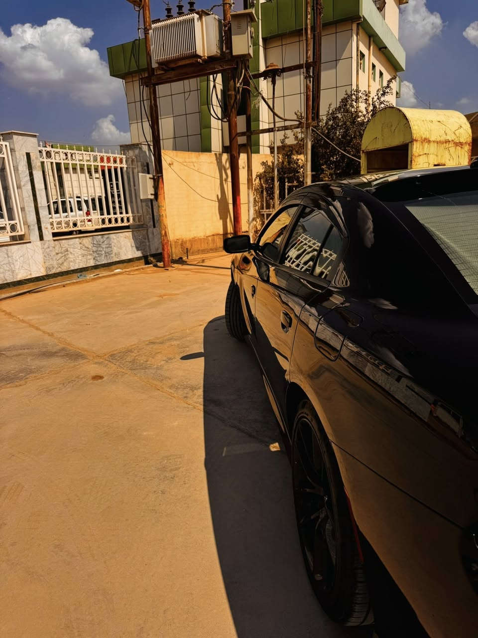 السلام عليكم 
جارجر ٢٠١٩( GT ( super track pak 
وارد امريكي ( حادث جداً خفيف )
بس الدعاميه الاماميه صبغ 
بدون ايرباك
لون اسود 
مرقم بغداد / سنويه جديده
ماشيه 76 mi
سياره حلوه ونضيفه كولش ومخدومه واي نقص مابيها
مواصفاتها 
١- ستيرن تدفئه
٢- تحكم ستيرن جهتين
٣- خزن وضعيات كشنات
٤- مري قلابه ( ويه البك)
٥- تعتيم مري
٦- شفتات سرعه
٧- كشنات حضن كنتارا وجلد بلادي
٨- كشنات تدفئه تبريد
٩- كشنات خلفيه تدفئه
١٠- حساسات خلفيه
١١- كامره خلفيه دواره
١٢- شاشه الحجم الجبير
١٣- توقف ذاتي من تفتح الباب ( اوتو بريك )
١٤- حساس نقطه عمياء
١٥- شاشه كار بلي
١٦- تشغيل عن بعد
١٧- بصمتين
رقم الشاصي  2c3cdxhg9kh621672

والحادث مرفق بالصور

رايدها ٢٤٣$ ومجالها كولش بسيط حك الجيه 
مكاني حله

واتساب ***********
