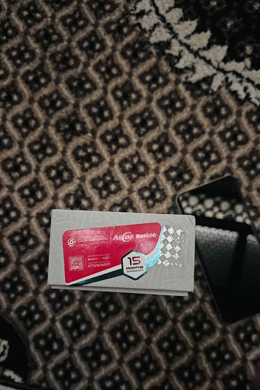 السلام عليكم جهاز للبيع مع كامل ملحقاته :
اسم الجهاز  : magic60c
الذاكره:64
ملاحظة الجهاز فقط مال تصفح واستخدام شخصي وليس مال العاب 
تقريباً صارله يمي 5 اشهر الجهاز كلشي بي شغال بصمه كامره كلشي
فقط الشخوط الي بظهر الجهاز مثل مموضح بلصور 
مكاني كركوك حي العروبة وهذا رقمي للتواصل واتساب للي حاب يتواصل وياي *********** وشكراً
