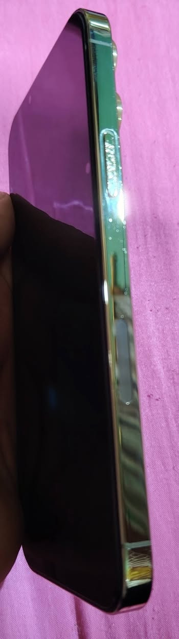 13برو ماكس لون ذهبي ذاكرة 256  بطارية 🔋87 امريكي نموذج m للاستفسار  ***********واتساب
