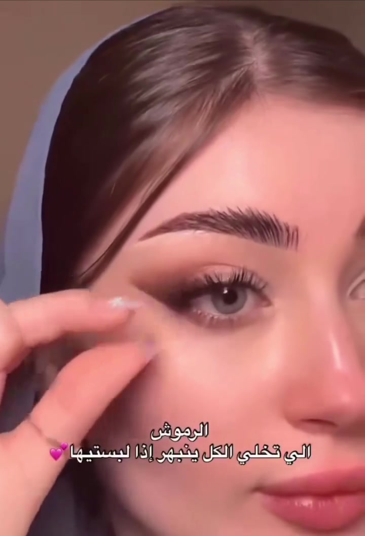 الرموش المغناطيسية 
رموش مغناطيسي وتستخدم اكتر من مرة ..
وكل ما حافظتو عليها بتزيد مرات استخدامها وبطول عمرها .. 
😍😍😍😍😍

رموش بدون لاصق 😉
ما تسبب اي حساسية  بنسبه للعيون الحساسة 
تركبيهن بكل سهولة كل طبقة يوجد مغناطيس

تستخدم هذه الرموش شريحة مغناطيسية صغيرة الحجم لتثبيت الشعيرات على الجفن  توضع قطعة فوق رموشك الطبيعية وقطعة أخرى تحتها ويتم الضغط عليها حتى تنجذب القطعتان إلى بعضهما البعض لتثبت في مكانها بقوة. لإزالتها، عليك فقط وضع أصبعك بين القطعتين، لا داعي لمزيل المكياج 💛🍀

للإستفسار يرجى الاتصال او للمراسله ماسنجر او واتساب   

***********   

#كوزمتك_نانو

