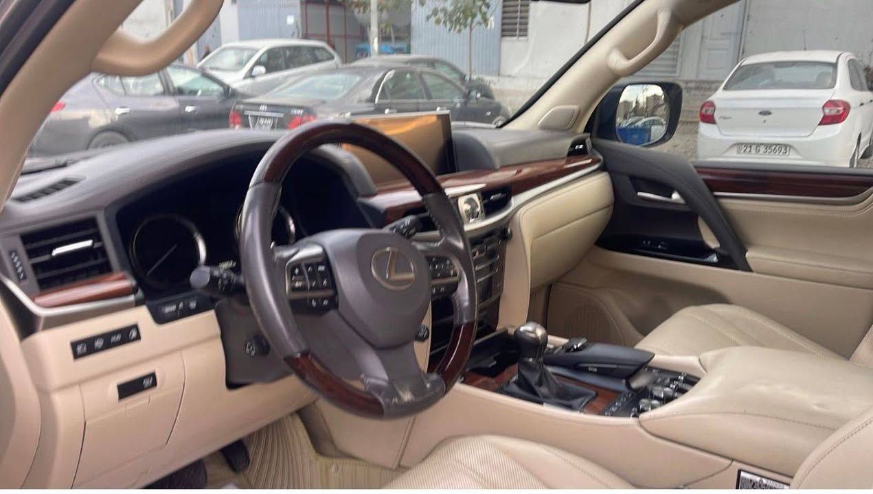 لێگزس  LX570s 2018 قەپات مواسەفات  برێمی 
تەنها ‎80 هەزار کیلۆمەتر ڕۆشتووە
بەصمە - شاشە - کامێرە - حاسە و ڕادار
 - کوشن جلد و کارەبا و میمۆری-
 -  کوشن سارد و گەرم - دەبڵی هەوا  
 -  - سنوق شەفت - مۆدی لێخوڕین  -
 -   سوکان کارەبا - تەبرید مەرکەزی 
 -   - ٣ شاشە و زۆر زیاتر ……زۆر تازەجوان ماشاالله 
گێڕ و مەکینەی بەشەرت نەکراوەتەوە
سەنەوی و ڕەقەم و هەزە
 و ژینگە و ڕێگاوبان تازەیە تا ٢٠٣٠
 ٤ تایەی تازەی لەژێرایە

سعر : لە کۆمێنت داوای بکە ڕاستەوخۆ بۆت دێت 🤖 

دینار مەسرەفی تیا نییە ماڵی دۆستە سەیارەکە
 زۆر تازە و ڕێک و پێکە ماشاالله سەیارەکە
 تەحویل و غەرامە بەشەرت

ژمارەی مۆبایل :
***********
