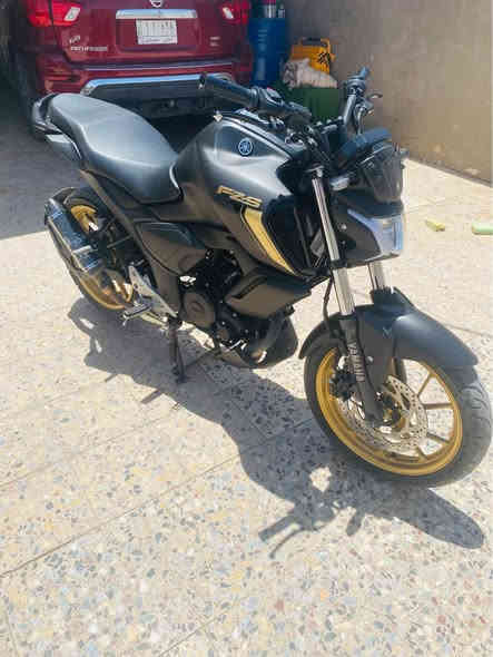 سلام و عليكم للبيع FZS ياماها 2024 مكينه 150cc ال دراجه نضيفه و جديده ماشيه 8000 فقد. ما مضروبه ابد شلخه ما بيها.  بس ال دراجه كلك ما بيها اوراق بس مكاتبه. بيها تزويد صالنصه و ال ثيل ال وره. السعر مليونين و 150و بيها مجال تجي تفحص و تروح 
***********بيع فقد السماوا

