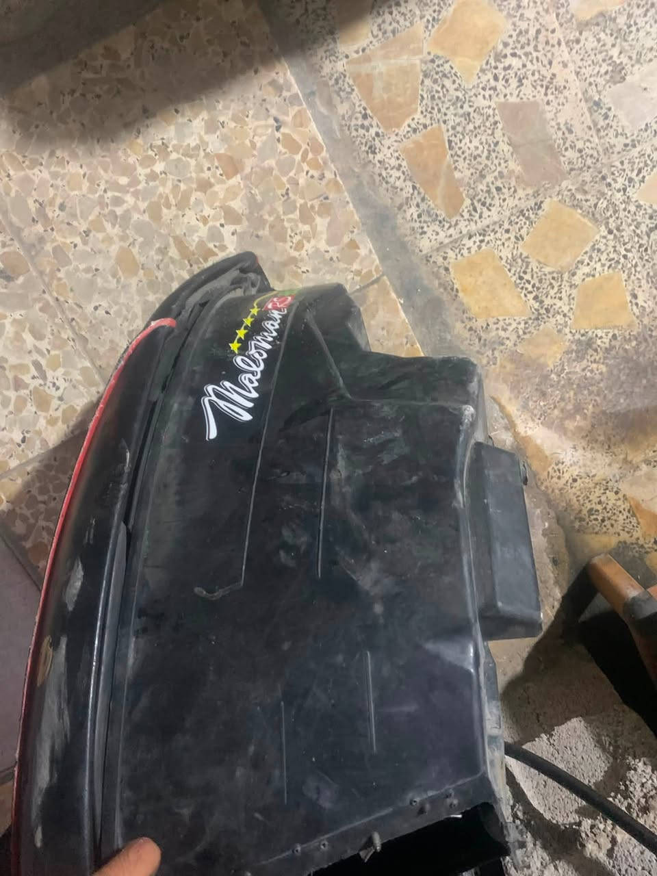 سلام عليكم غراض لد للبيع
صدر ويل امامي وفج وصينيه وتاير كامل أبيعه جاملغ امامي كلشي مابي صندوك كامل ول كشن عقل عل شغل جوزه بلاديه قفل ستيرن كله شغال بك لايت خلفي شغال كلشي مابي حاضنه جوه وتانكي كلش نضيفات كتف شحن شغال وباتري جديد سبايدر وكاسحه جيب وشد  غراض كله اصلي مال تفصيخ عنواني مدينه صدر تقاطع لكياره رقمي *********** 
وعندي طلاعات زوج  وحاضنه مال بانزين هم
