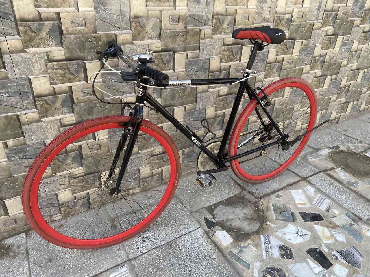 السلام عليكم🌹

للبيع فقط 

بايسكل c700 

خفيف جدا وسريع ✈

جاهز اي عطل مابي👍🏻

حجم C700 /28

وياله المنيوم طبقتين 

السعر 100 قفل

العنوان :🏭
بغداد الطالبية قرب كلية الادارة والاقتصاد 
 
نعتذر عن المراوس🚲

الرقم للتواصل /***********
