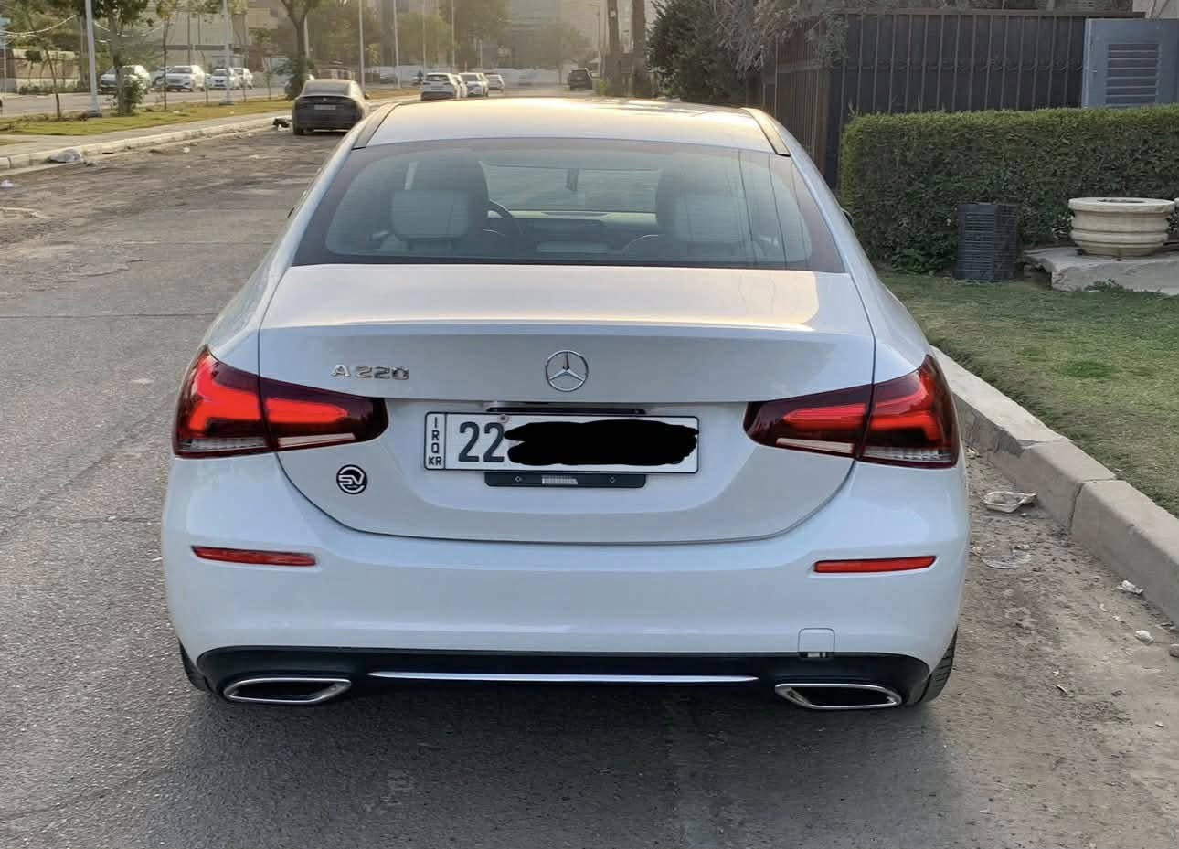 السلام عليكم مارسيدس A220 للبيع فول السياره جاهزه وكامله مرقمه اربيل وحادثه ناشره السياره 
ماشيه 36 الف مايل 
موديل 2019 تخبل

السياره كلش جديده
العنوان حي الخضراء بغداد 
الاتصال ***********
