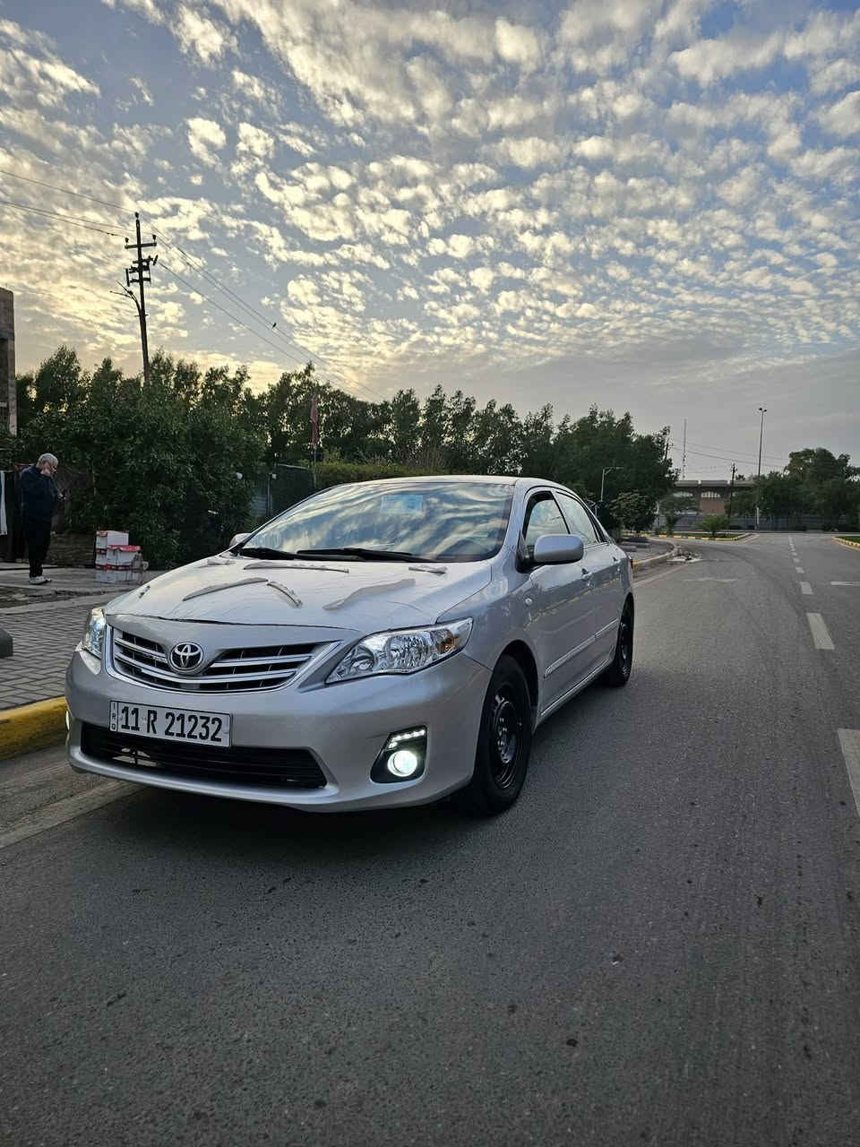 كورلا 2012  خليجي شركه العامه
مكينه 1800 لوك بلاد 
تبريد ثلج ❄️ بلادي 
بيها قطعتين صبغ الباقي كفاله 
تخم تاير جديد صدر جديد 
رقم بغداد 
هزه وسنويه جديد. بااسمي 
سعر 115 وبيها مجال 
مكان بغداد عامريه او سيديه
***********
