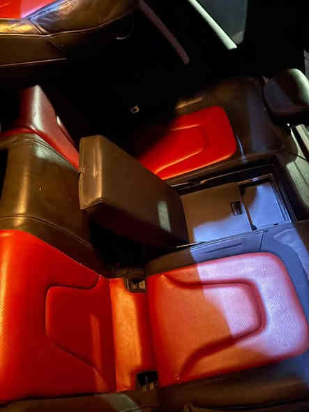 اودي A5 كواترو موديل 2012 محرك2.0تيربو قتصادي قطعة من اصل 5 بلعراق مواصفات sline معروفة دفع رباعي طيارة ✈️ 
ادامة كاملة 👍
نوزلات جدد اصلي 
ثلاجة جديدة 
مراوح جدد
تخم تاير جديد 🛞
بانزين كلة محسن ⛽️
غرفة جديدة 💺😅
رقم اربيل تريد تحويل تريد وكالة حاضر مكاني بغداد الزعفرانية
***********
