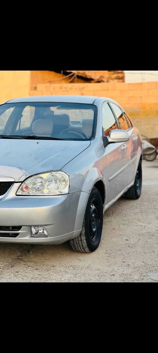 السلام عليكم فورنزا موديل 8 رقم بغداد دولي باسمي هزة جديدة  السيارة ليبل واحد عدا جاملغ امامي فقط مكفولة من ضربة كير محرك نظيف جدا تراي جدا ناعم سيارة مناقصها اي شي وعلى ايد وحدة السعر 58 بيها مجال جدا بسيط للاستفسار  مكلف بلنشر اتصال ع صاحبها ***********
