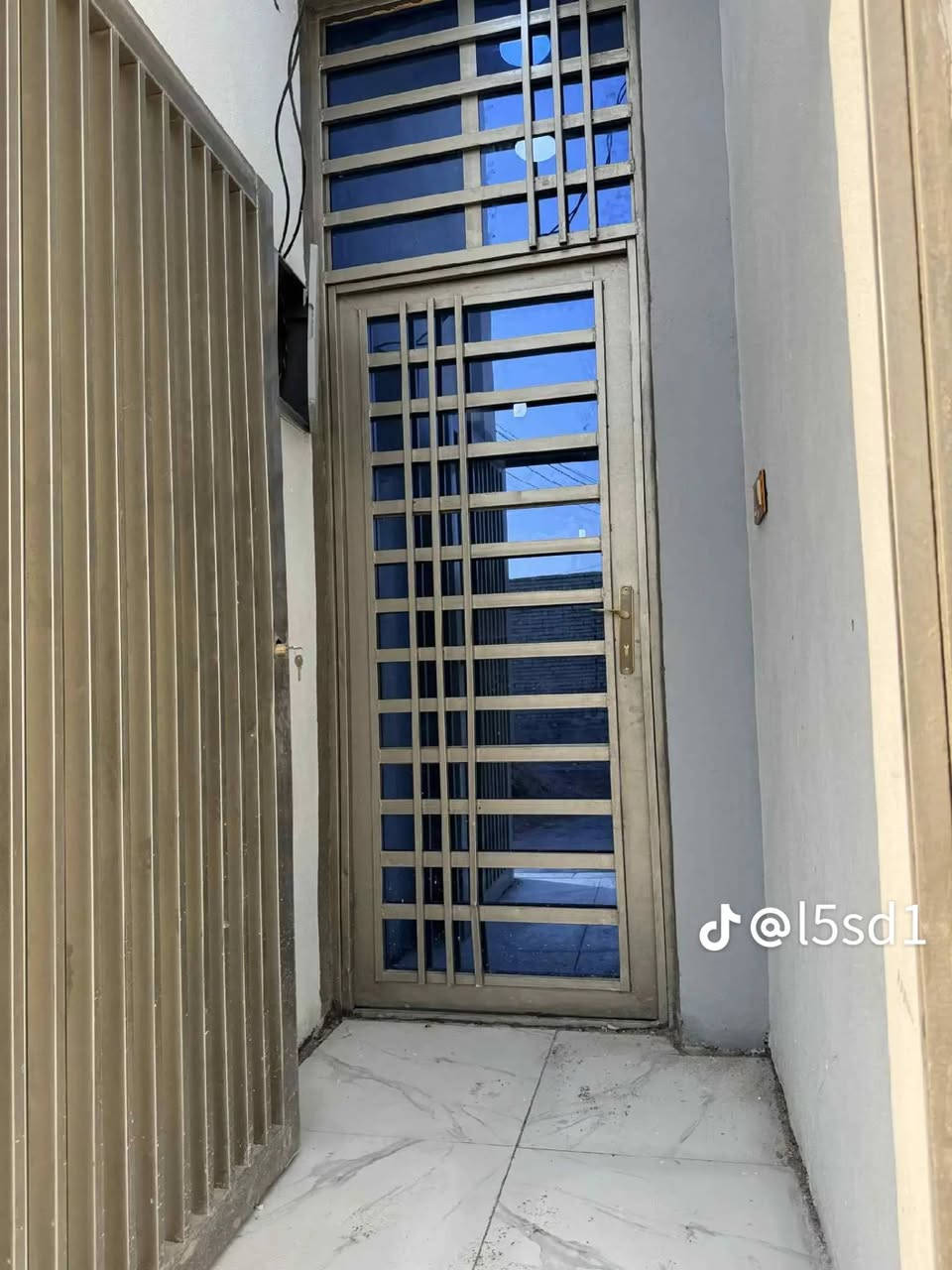 🔩 معمل حدادة علي  🔩
📍 الموقع قضاء السيدير طريق السياحي مقابيل المجزره 
ننفذ جميع أعمال الحدادة باحترافية وجودة عالية 💪
✔ أبواب خارجية وداخلية
✔ شبابيك وحمايات
✔ سياج ومظلات
✔ أعمال حديد حسب الطلب
شغل متين 🔥 تسليم مضبوط ⏱️ أسعار مناسبة 💰
📞 للاستفسار ***********
