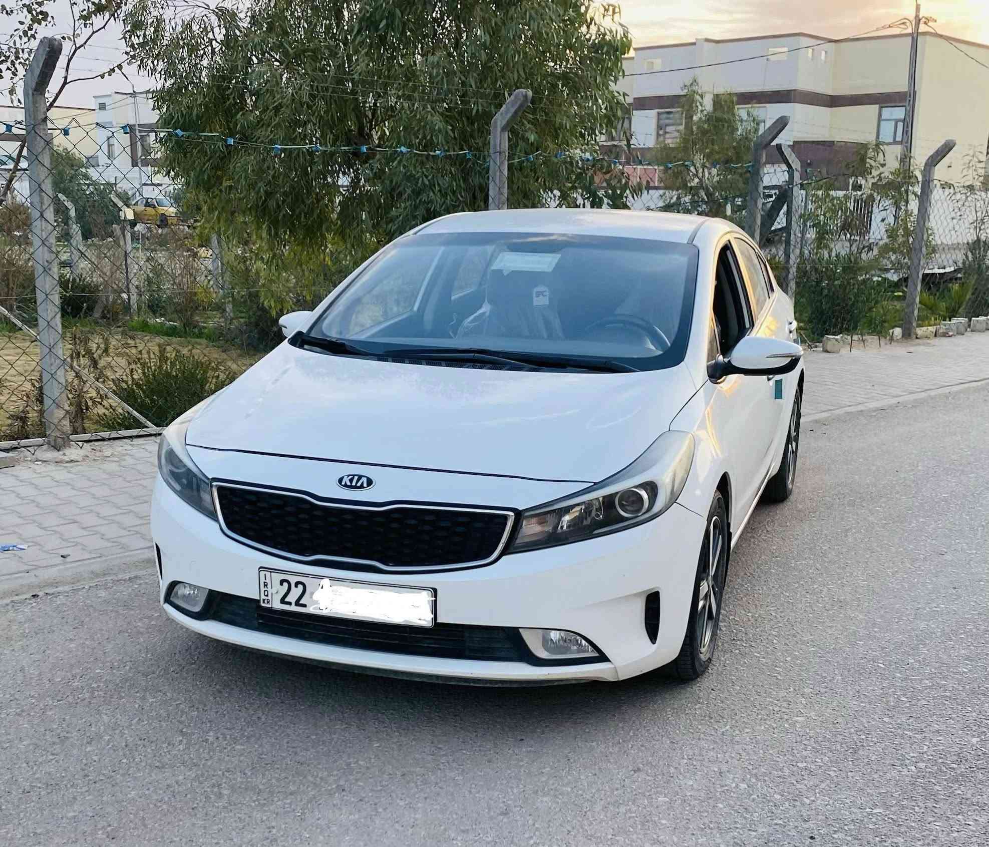 سيراتو 

موديل 2017

خليجي 

بيهه فقط جاملغ ايمن الكدام مبدل اصلي بلادي نفس الون بدون صبغ وبدون دواخل 

محرك دوش المرغوب 1600

ويل كروم

رقم اربيل 
لجديد الانكليزي وكالة تحويل ماكو مشكلة 

مواصفات

حساسات 

كامره

تحكمات جهه

مري اشاره

كشنات مخمل

ملاحظه //مابيهه اي نقص السياره تخم تاير جديد حدادية جديدة تبريد منظومه كامله ما بيها نقص من كلشي والسيارة احلى من الصور

السعر 127 وبيها مجال 

مكانها نجف 

الاتصال او واتساب (***********)
