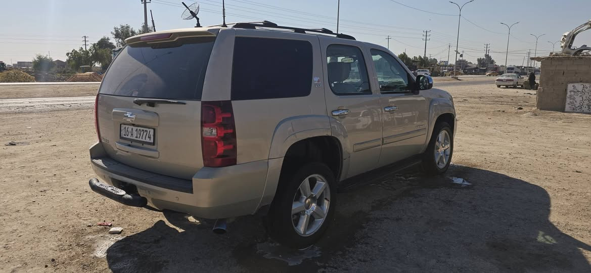 السلام عليكم 
تاهو ٢٠٠٧ LTZ خليجي سياره جديده ومكفوله من الصبغ عدا الدعاميات وجاهزه من كلشي تخم تاير حداديه تبريد محركها بي بخار السياره فول مواصفات رقم قادسيه بسمي سنويه ٢٠٢٩ مكان السياره ديوانية عفك السعر ١٨٠ وبي مجال 
***********
