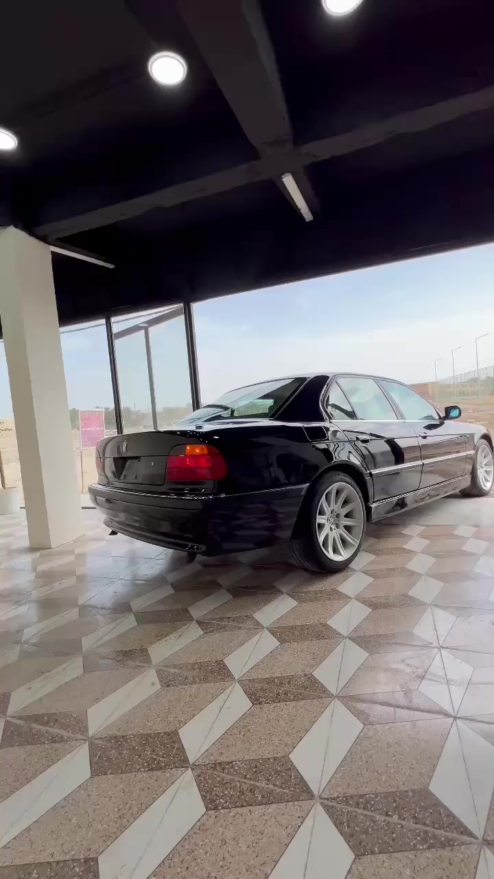 🧿اللهم صل على محمد وال محمد 🪬🪬
BMW .e38 .1996 .
بي ام كاسحه للبيع 
مكينه 740 داينمو هواء (المرغوب)
كير تمساح 
باب قصير
تعمير جديد بدون اي نقص
كهربائيات كله شغاله بدون چطل شغل بلادي⚡️
حداديه امامي وخلفي جديد
عربانه جديده
تخم دبلات جديد
تخم ويل باخره اصلي حجم ١٩ 
غرفه رصاصيه كهربائيه مال حاويه كامله جديده📦
كشنات١٦ حركه وخزن ميموري ومساج vib
برده خلفيه كهرباء ⚡️ 
جنطه شفط 
شاشه كبيره نضام كاربلي 📲
مري كهرباء ⚡️ 
سنتر لوك🔒
تبريد قطعتين ❄️
صبغ عام جماليه⬛️
بدون اي ضربه او گص (كفاله)

سياره تاخذه متذب عليه دينار غير البانزين والدهن جاهزه من كلشي ومتعوب عليه الله شاهد 
ملاحضه/ السياره بل واقع احله من الصور بهواي 

رقم كربلاء

السعر خاص بسبب النفوس الضعيفه 
مكاني بابل مركز 📍
اي استفسار *********** موجود واتساب🌹
