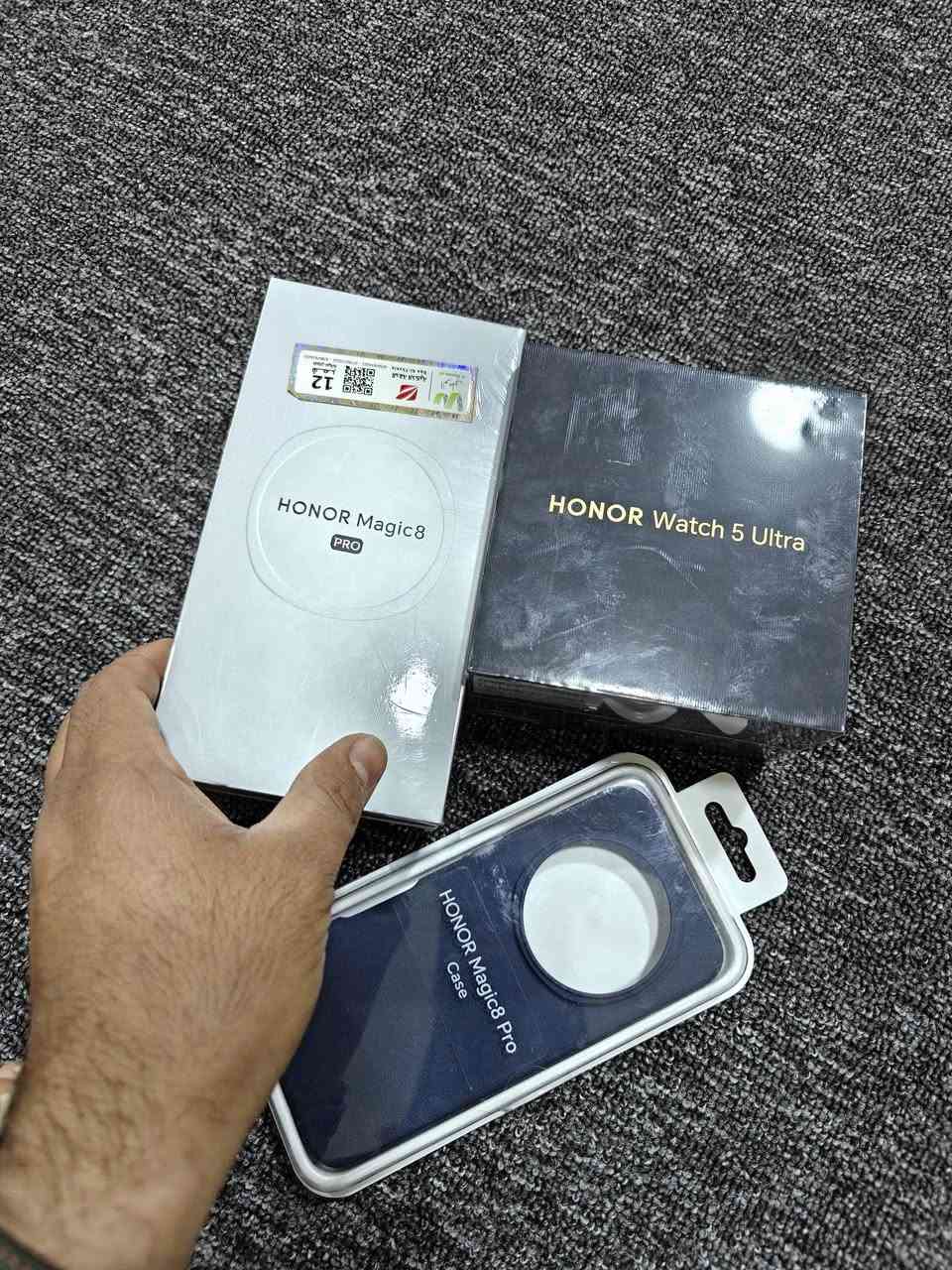 هونر ماجك 8 برو جديد غير مستخدم نسخة الحجز المسبق ما ساعة هونر ويج 5 الترا ذاكرة 512 
السعر 1.400.000
العنوان البصرة ***********
