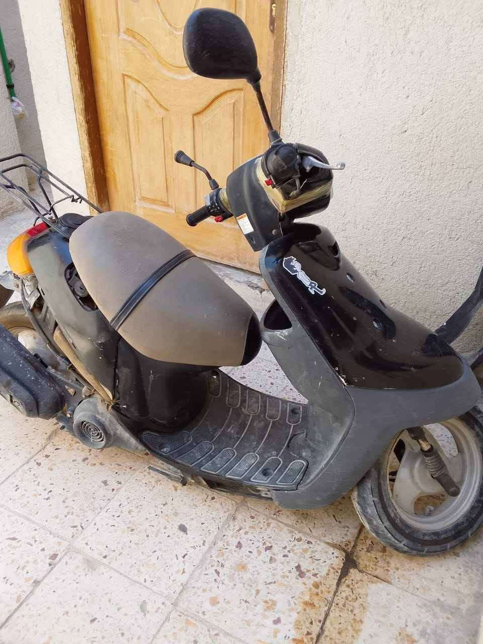 درجه ياماها منقولي الدرجه جديده شقاله من كلشي بس سويت حادث ونعوج الشاصي شويه فا ابيع عل هل وضعيه للبيع لتواصل على رقم *********** البصرة, العراق

