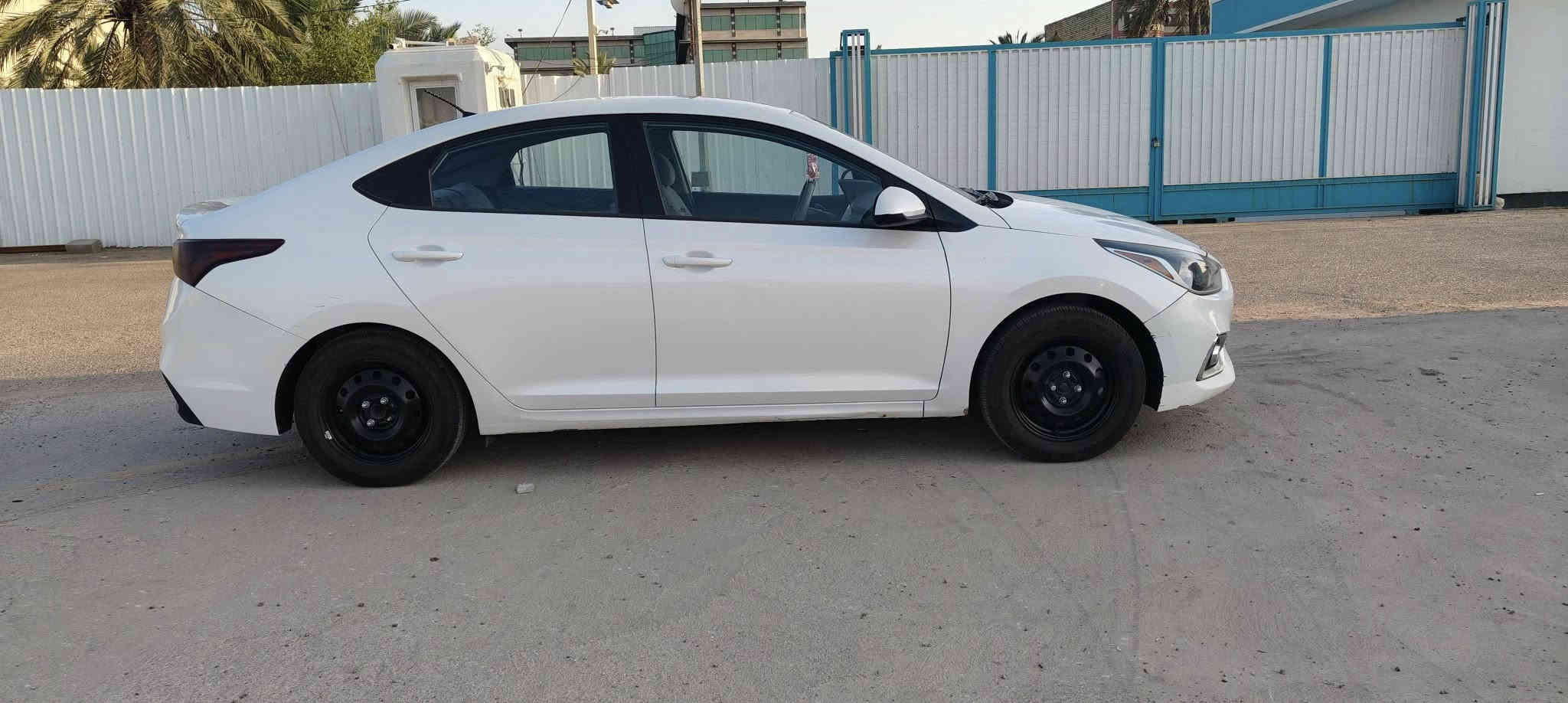 السلام عليكم اكسنت للبيع 2019 ماشيه 79 وارد امريكي حادثهه جاملغ امامي تبديل فقط مكينه 1600 جي دي اي 
معوقين بعد سنه تصير حره مسويلهه ادامه كامله السعر 117 للاتصال ***********
