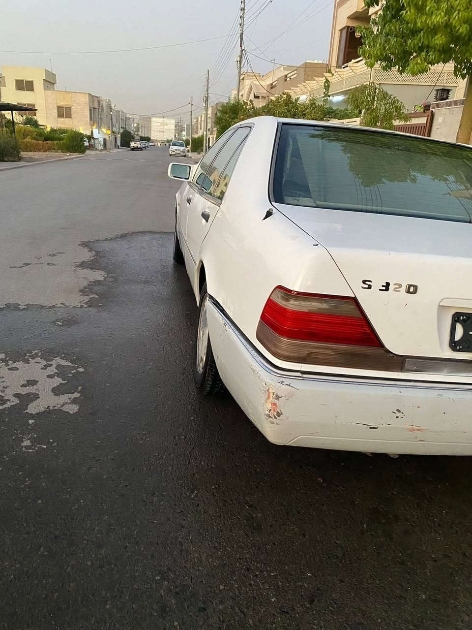 السلام عليكم.
مارسيدس شبح موديل 1994 خراطيم 320محرك وكير بلادي ياباني  مجموعه خلفيه يابانيه كصه تبريد شغال افحص واخذ   ابطانت الباب كولشي يخص الداخل انطيك وياها دشبول جديد شديتلها هم لايتات جدد وباتري110انبير بلادي جديد  رقم الأنبار مثل ما موضح بالصوره هيا باب قصيره بسمي تحويل رقم السياره مو الماني السعر اتصل وتدلل ميكون خاطرك الا طيب 
 مكلف بالنشر ***********
