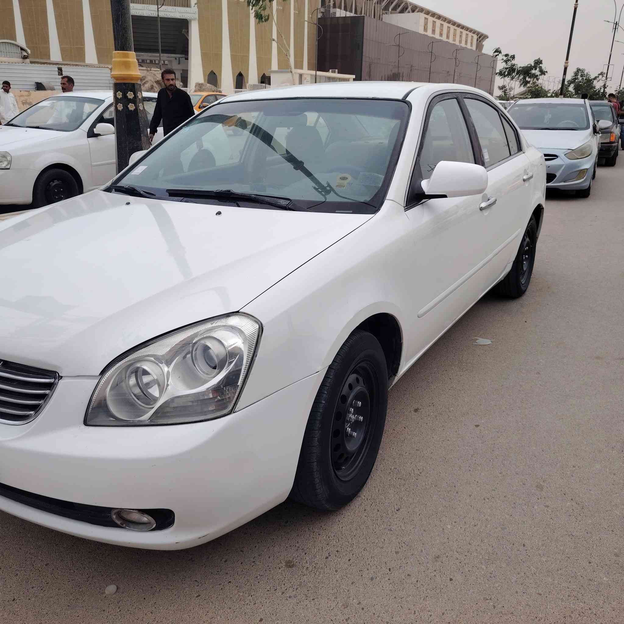 سلام عليكم سياره أوبتميا 2007 وارد أمريكي بيه بنيد مبدل دون دواخل وبيه جاملغ الايسر مفتوح وقبق جنطه مفتوح وبيه رشات بالهلال تخم تاير جديد وحداديه جديده وكير ومكينه جديده وتبريد كله جديد العنوان ناصريه قرب الحي الروسي رقم انكليزي سنويه 2030 السعر 105 وبيه مجال للشراي رقم ***********
