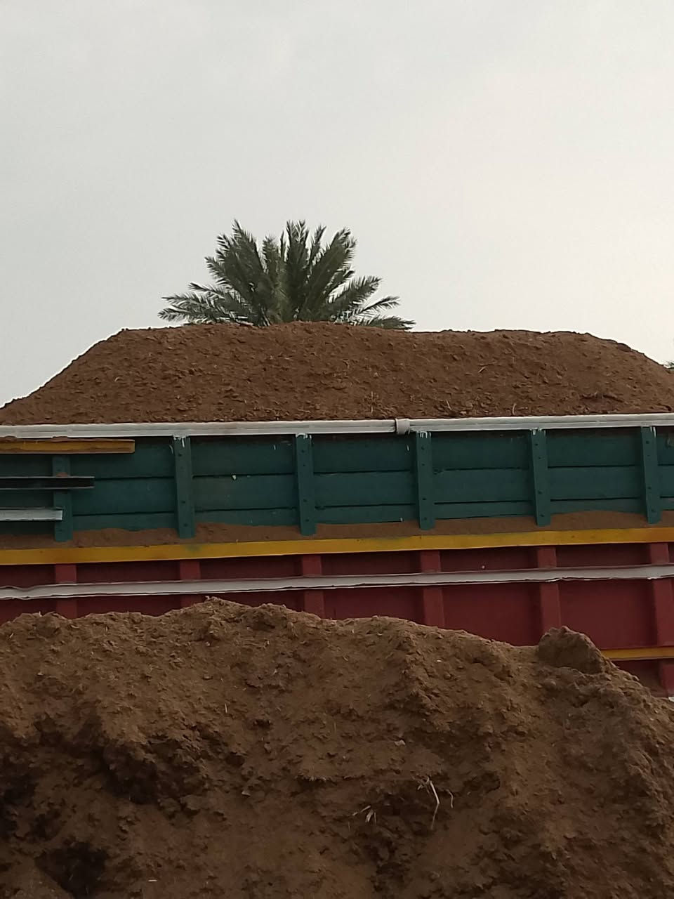 سلام عليكم يوجد دمن غنم أو هوش ولي يريد يتصل على الرقم الموجود *********** و *********** ترس فول ولي يريد بيه خير ويدلل ديالى وبغداد فقط
