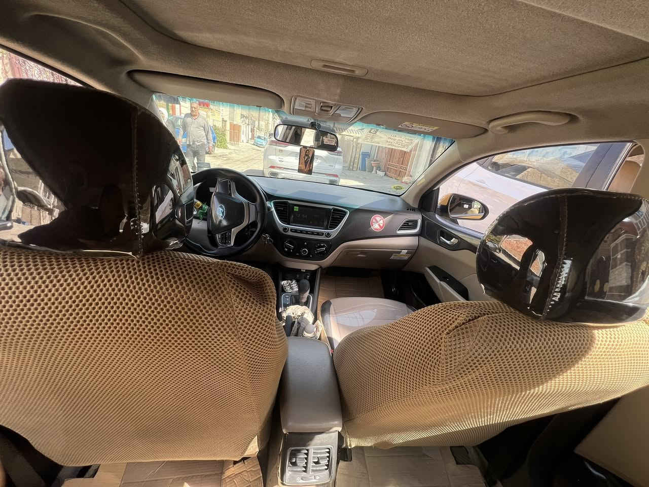 السلام عليكم
اكسنت موديل 21 خليجي 

السيارة مكفولة 

سبير منازل

هيئة مصفرة

السيارة خير من الله 

ماشية 120

رقم صاحب السيارة ***********

مكلف بنشر
