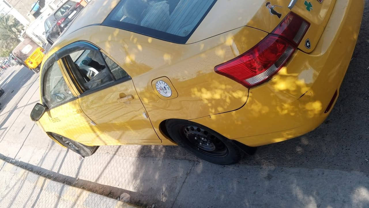 السلام عليكم بي وايدي موديل ١٣ بصمه وسلايت وكير اوتماتيك بلاديه بيها قطعه صبغ حلوه ونضيفه تخم تاير جديد بيها نواقص بسيطه تريد اكصهن من سعرها تريد اني اكملهن بيع 45وبيها مجال بسيط او مراوس حسب القناعه لايت زينون هزه جديده ارقام دولي باقي بس استلهم هيئه مصفره رقمي *********** رقم بغداد
