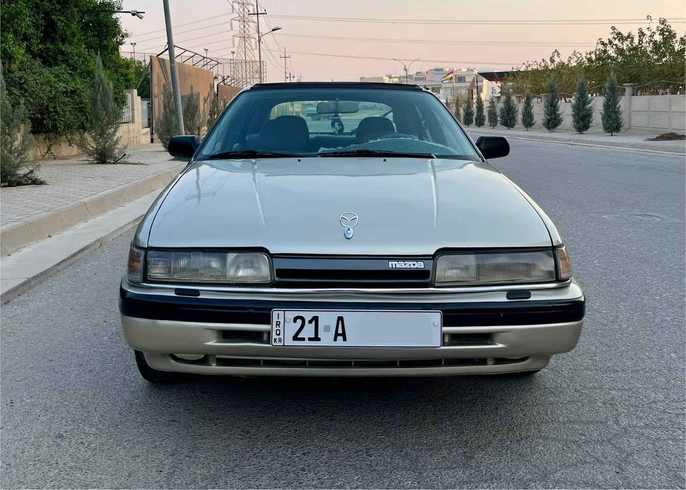 سلام و علیک براکانم ئەم سەیارە بۆ فرۆشتن لە جۆری مازدا ٦٢٦ مەکینە ١٢ و بەخ گێڕ عادی بێ لێدراوی کامل بۆیاخ لەسەر ساخی گێڕ و مەکینە و پێش هەموو گیانی بە شەرت سەنەوی و ڕەقەم تازە تا ساڵی ٢٠٢٨ نرخی ٤٢ گەڵا و مامەڵە ژمارەی مۆبایل ***********
