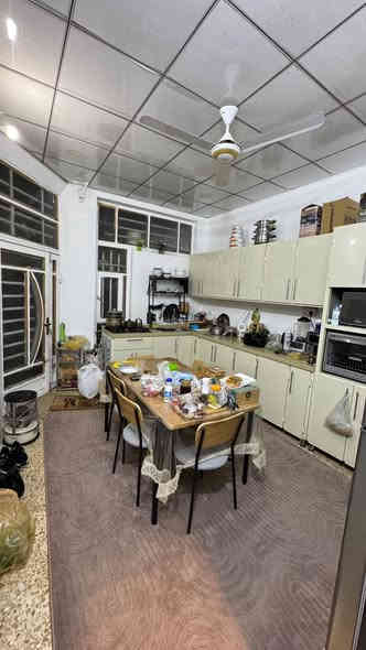 ✨دار للـبـيـع✨
 الــمـوقــع : - الكرامه - خلف الضريبه 
الـمـساحــه : 100 م
نــــــوع الـعــقـار : طـابــو زراعـــي 25
………………………………
حــالـة الـعـقـار :  دار 3 طـوابــق
ط1- يـحـتـوي عـلـى غـرفـة نــوم- هــول - مـطـبخ - مـجـمع صـحيـات
ط2- يـحـتـوي عـلـى 2غـــرف نــوم  - كـلـدور مـجـمع صـحيـات
ط3 يـحـتـوي عـلـى غـــرفـة مـجـمـع صـحي 
………………………………
الـســعـر :  190
*********************
(شــركــة #حــافــظ للأسـتـثـمار الـعـقـاري)
مـوقـعـنا : بـابـل شـارع 60 - مـجـاور كـافـتريـا سـيف بـقلي
نـستـقـبل جـمـيع الـعروض الـعـقاريـه ↪️
بـيع -شـراء - تـعـقيب - إجـازة بـناء - إفـراز- رهـن 
**********************
للأسـتفـسار او الأتـصـال ↪️
 📞***********
📞***********
