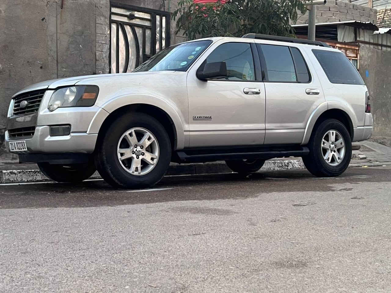 سلام عليكم للبيع سياره فورت 2008 مكينه توه شاتهه جديده كهربايات كلهه شغاله تخم تاير سنويه 29 رقم انكليزي رقم السليمانيه تريد تحويل تريد وكاله راعيه بل بصره مكان سياره بصره القبله. سعر 85 بيهه مجال  رقم هاتف *********** أبو علي
